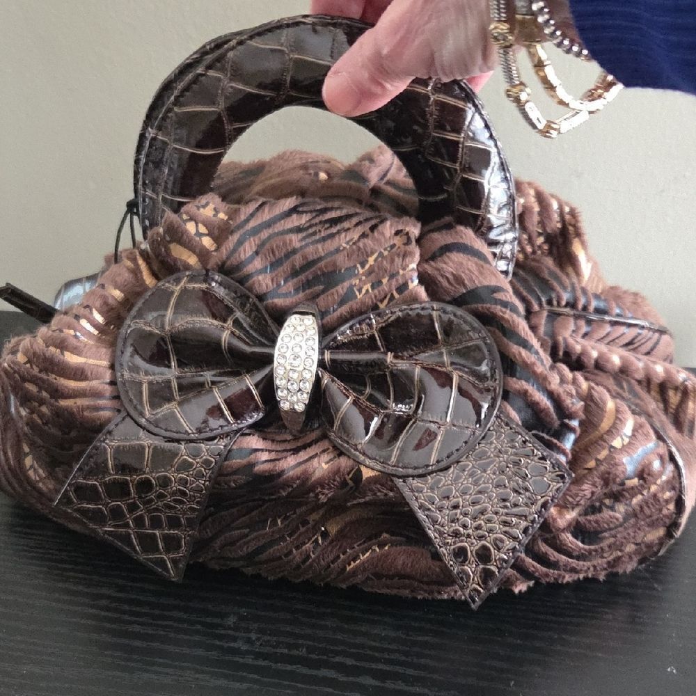 Elegant Brown Crocodile Pattern Handbag